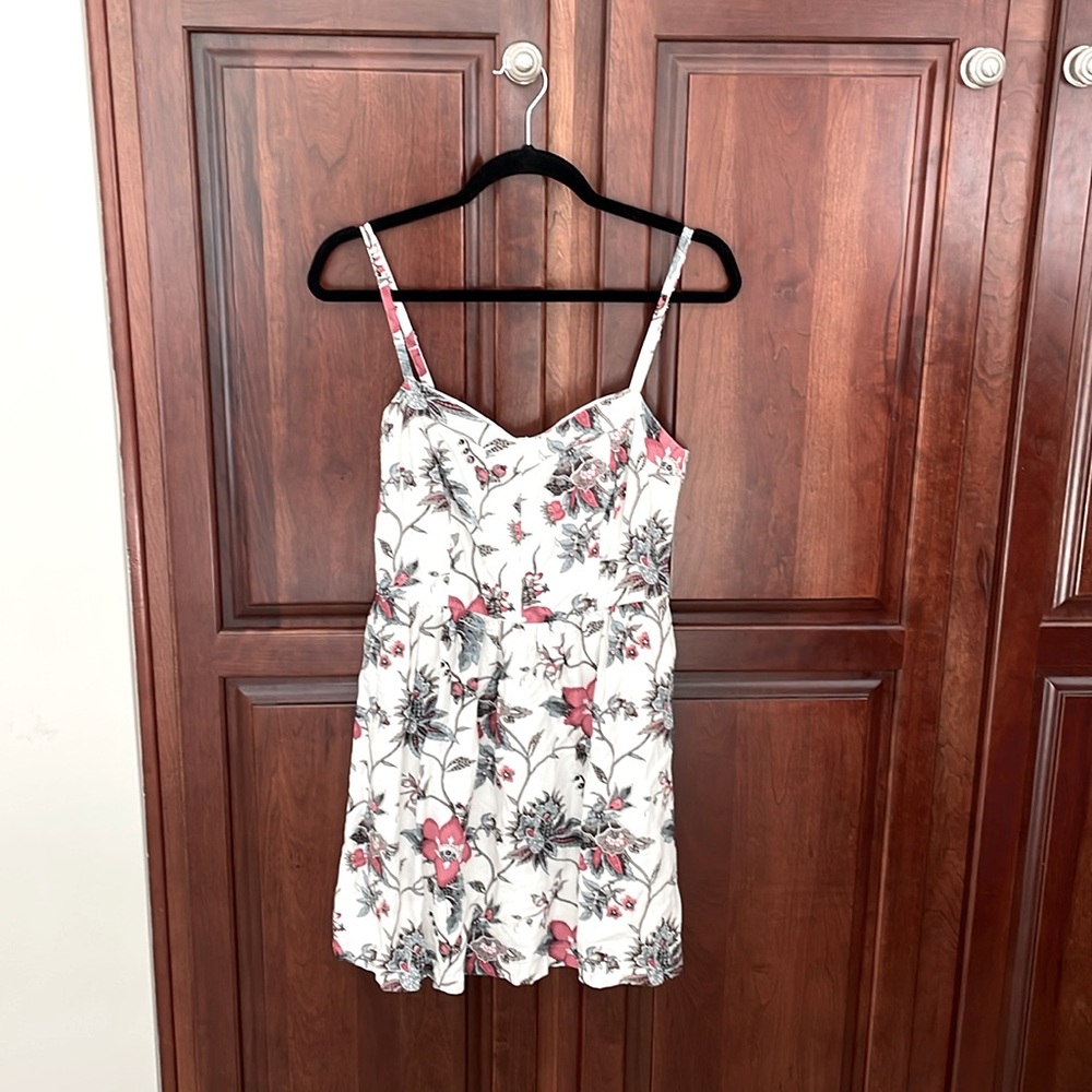 Adorable LOFT floral mini dress